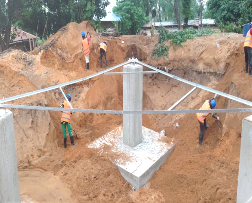 Image de coffrage et bétonnage des fondations